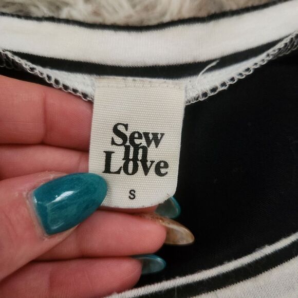 Sew in Love Black and White Striped Shirt Sleeve T-shirt Women's Size Small - Picture 5 of 9